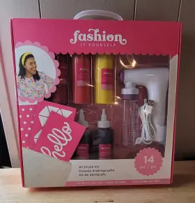 34011361 American Crafts Fashion It Yourself Damask Love Air Brush Kit 14 Piece Set #2