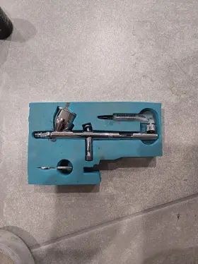Anest Iwata 734748050101 Air Brush Eclipse Hp-cs Used. Needs Cleaning