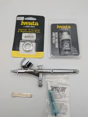 Icm4002 Anest Iwata Custom Micron Cm-c Gravity Feed Dual Action Airbrush Made In Japan -used