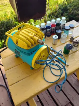 905aa18-614 Aqua Bell Vintage Airbrush Paint Air Compressor 115 Volts Old Airbrushes