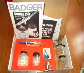 150-8 Badger Vintage Model Airbrush And Supplies