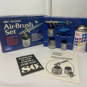 Badger Air-brush Co. 047459200032 Airbrush Set Model 200-3 Single Action Internal Mix Usa In Box. With Can