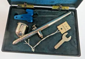 100-5-lgxf Badger Air-brush Co. Vintage 100-5- Lgxf Gravity Feed Airbrush With Case