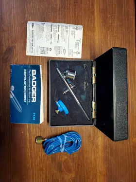 100-lgil Badger Air-brush Co. Airbrush Excellent Condition With Original Manual And Box