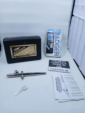 100-gxf Badger Air-brush Co. 100gfx Gravity Feed Airbrush With Case