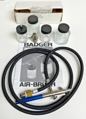 150-1-m Badger Air-brush Co. 150 Model Bottom Feed Dual Action Internal Mix