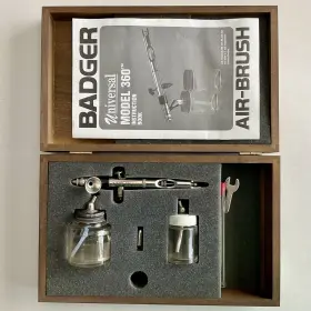 360-9 Badger Air-brush Co. Vintage With Wood Case Instructions Extras Excellent