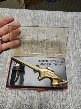 59-10002b Binks 59-10002 Vintage Mfg Co Wren B Air Brush Paint Spray Gun Model #59-10002b
