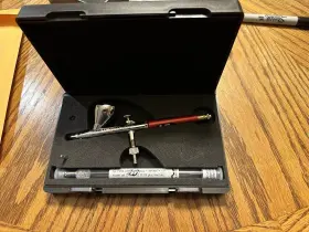 126543 Harder & Steenbeck And Infinity 2 In 1 Airbrush Gun V2.0 .40/.20 Used