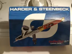 126544 Harder & Steenbeck And Infinity Giraldez Airbrush