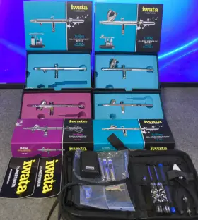 H2100 Iwata Lot - 4 Airbrush Guns Maintenance Kit Clean Lightly Used Read Desc