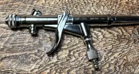 H5200 Iwata Hi-line Hp-th Gravity Feed Dual Action Trigger Airbrush Model Xh #2