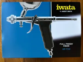 Hp-th2 Iwata Barely Used With Box And Accessories