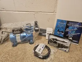 Master Airbrush Sg-209-ack Cool Runner Compressor Set With Hose And Accessories