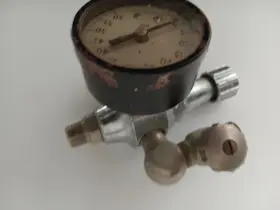 Hf-90 Paasche Vintage Double Port Regulator With Aschroft 60 Psi Pressure Guage #2