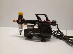 107cab18-326a Testors Airbrush Compressor Paint Sprayer With Moisture Collector