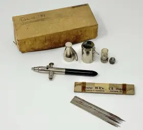 54295a Thayer And Chandler Vintage Air Brush Needles Untested As Is Parts Read