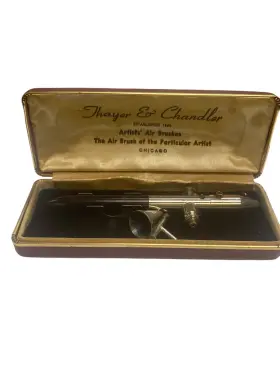 69503a Thayer & Chandler And Artist Side Airbrush Untested In Original Case Chicago Vtg