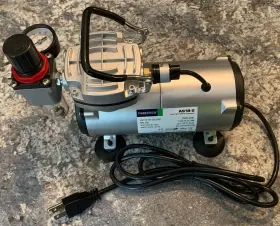 As18-2 Timbertech 689719576626 Airbrush Compressor Mini 4 Bar/auto Stop Oil-less Piston 125w
