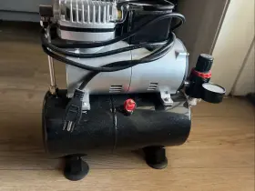 De19507485 Timbertech Airbrush Compressor #3